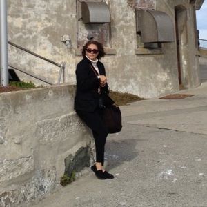 Meet your Posher, Mia